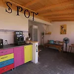 Spot 4*