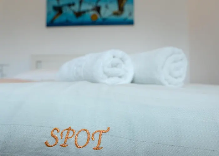 ゲストハウス Spot 4*