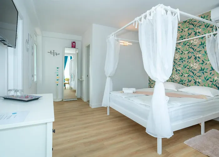 Spot ヴァマ・ヴェケ