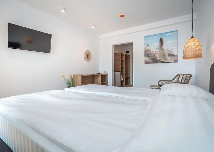 ゲストハウス Spot 4*