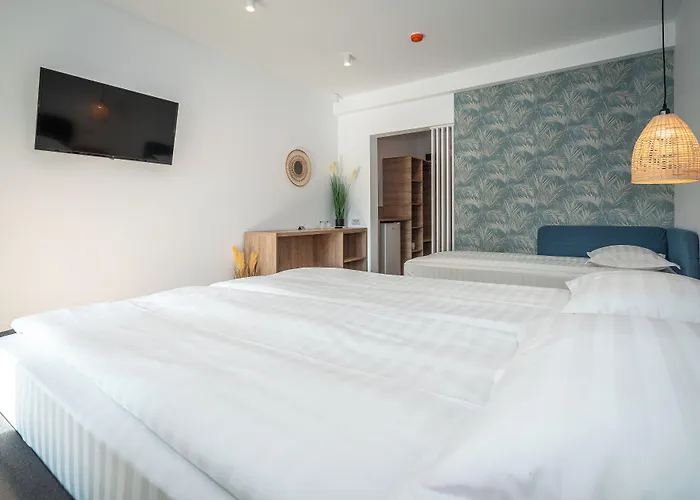 Spot ゲストハウス 4*