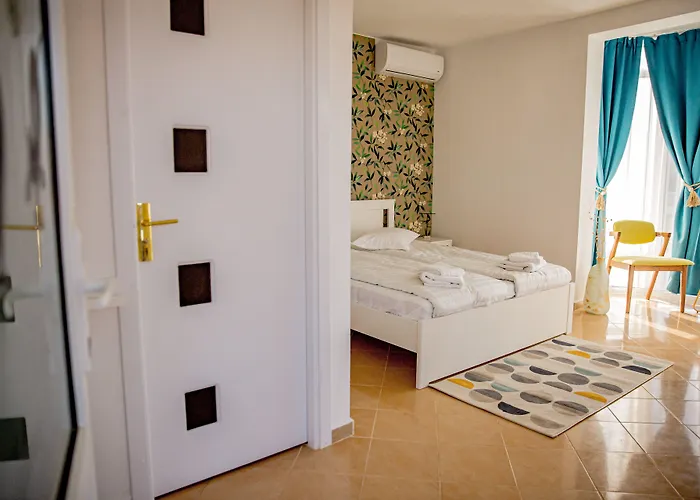 Spot ヴァマ・ヴェケ